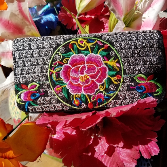 Mexican Embroidered Pink Rose Wallet - Picture 3 of 8